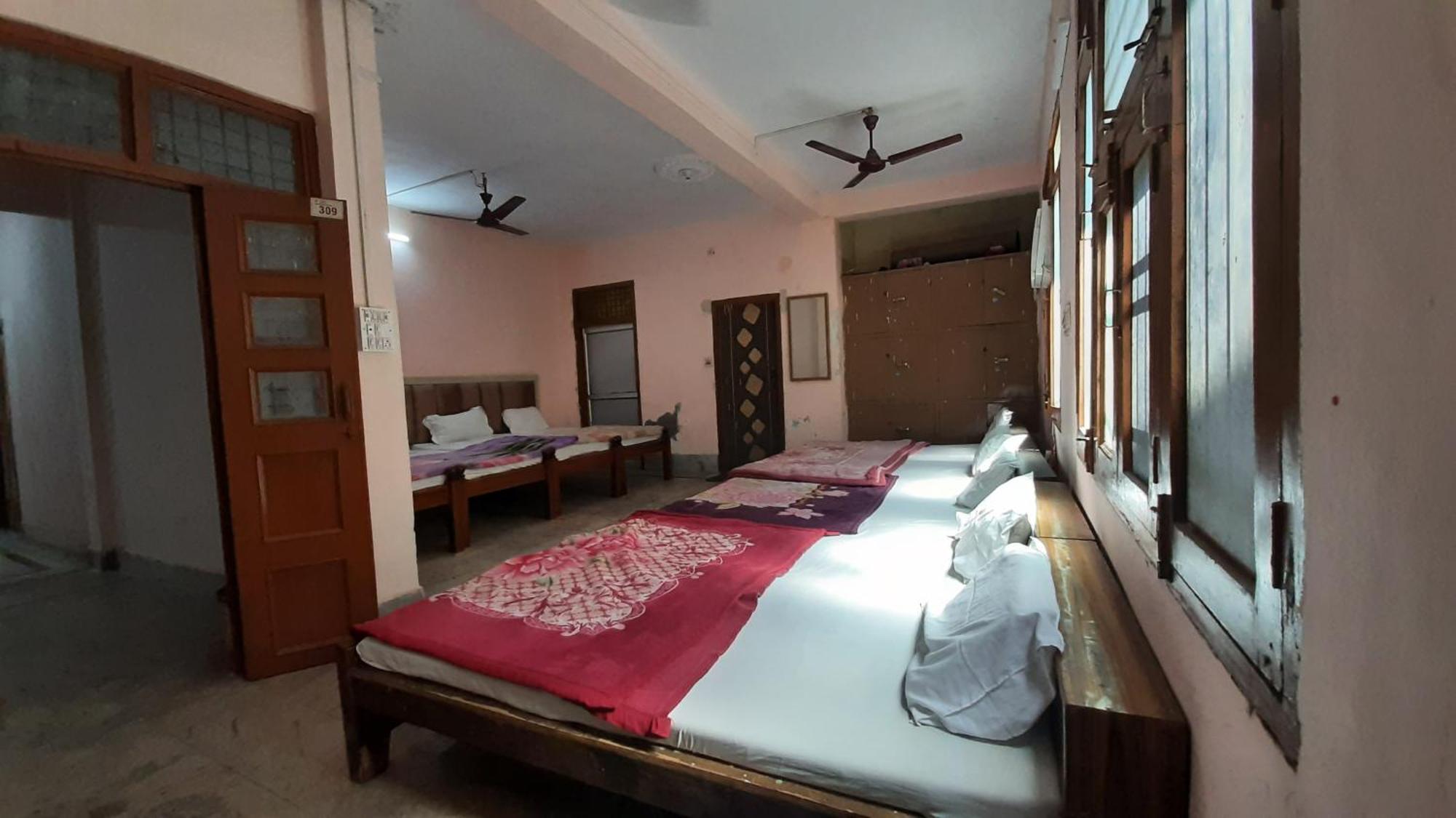 Subhadra Guest House Mathura Kamer foto