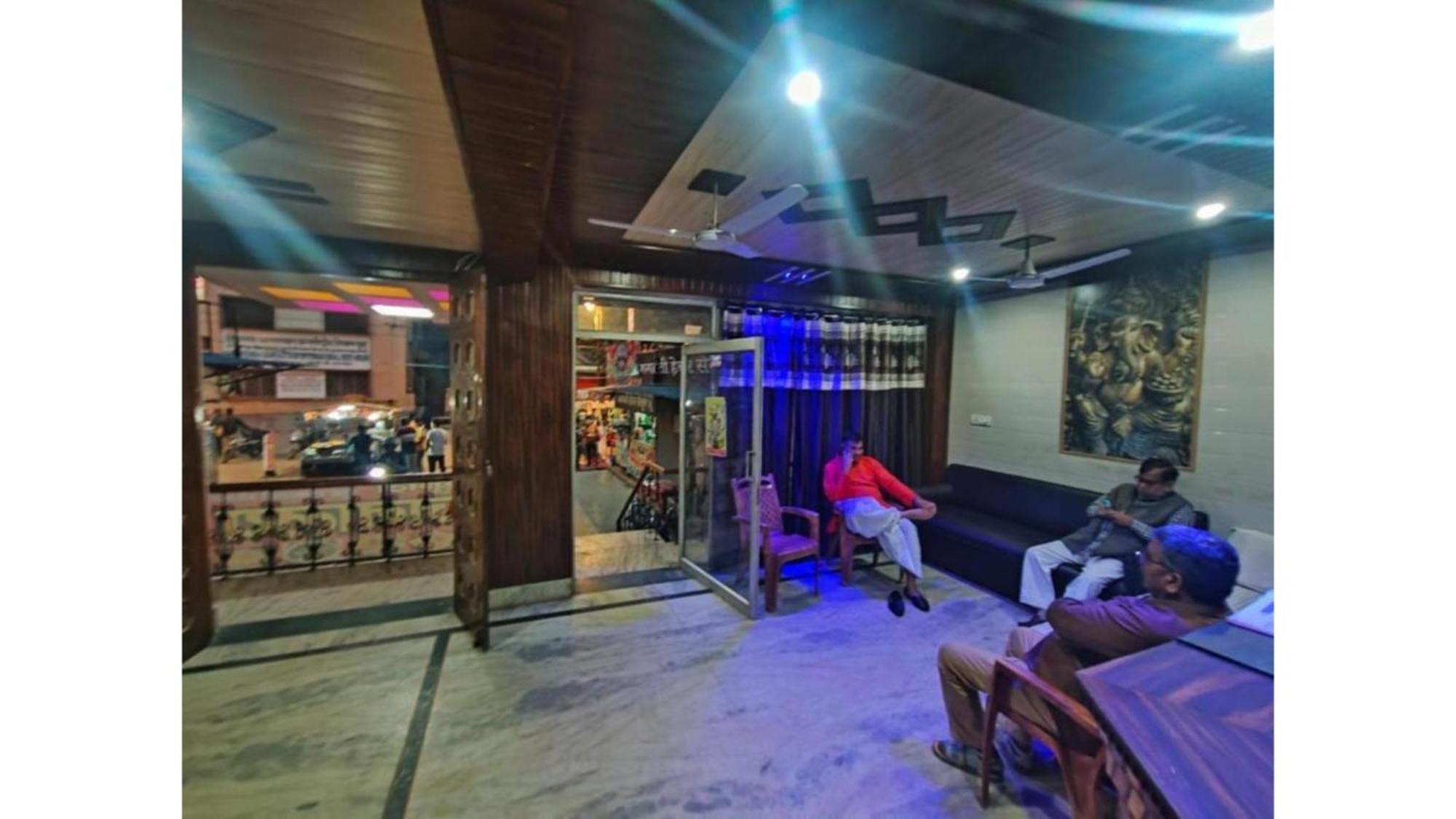 Subhadra Guest House Mathura Buitenkant foto