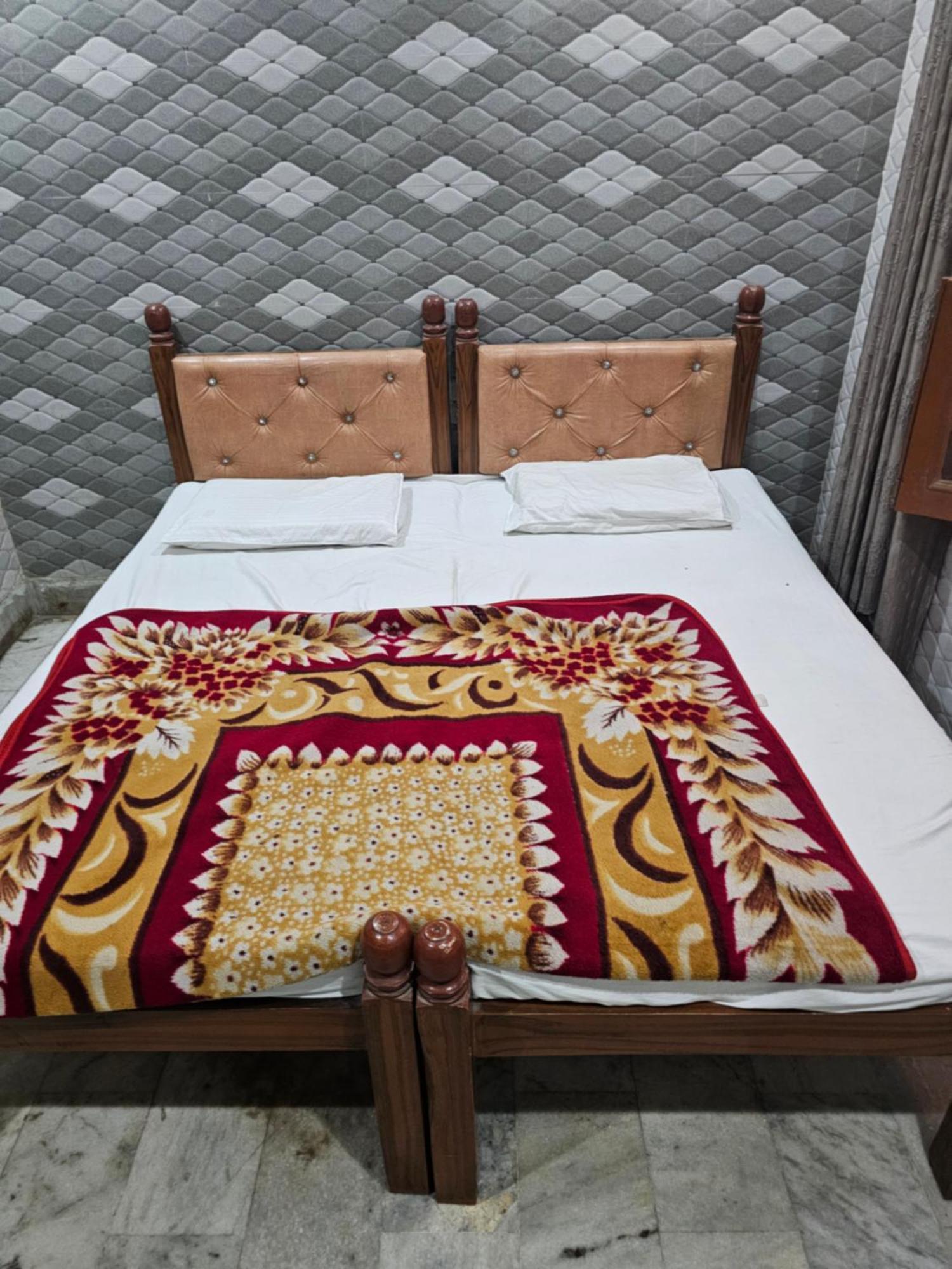 Subhadra Guest House Mathura Kamer foto