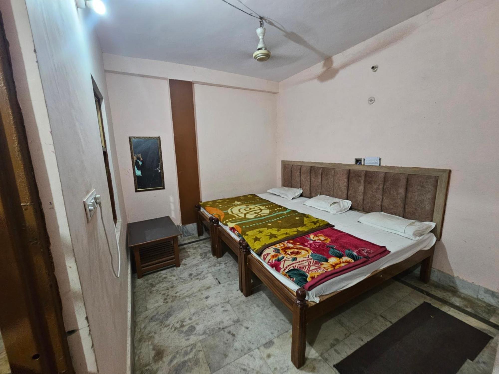 Subhadra Guest House Mathura Kamer foto